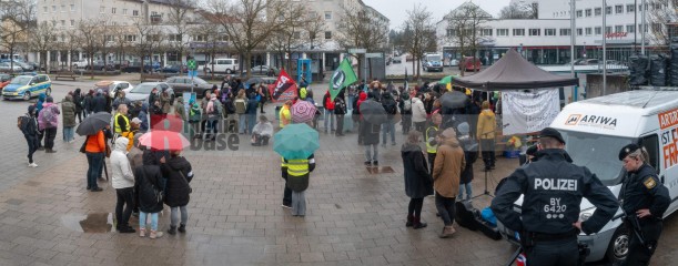 © 2025 These images are freely usable for all purposes aligned with the spirit and intentions of the original event, as well as for personal, non-commercial use. This includes, but is not limited to, personal social media profiles. Any use contradicting or diverging from the event's intentions is not permitted. | Stephan Gelenscher / R-mediabase | <a href=/confor2/?bld=92834&t=d&pst=92833&aid=797&dc=0932&i1=Stephan%20Gelenscher%20/%20R-mediabase><strong>Download Bild 92834...</strong></a>  |