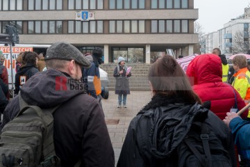 © 2025 These images are freely usable for all purposes aligned with the spirit and intentions of the original event, as well as for personal, non-commercial use. This includes, but is not limited to, personal social media profiles. Any use contradicting or diverging from the event's intentions is not permitted. | Stephan Gelenscher / R-mediabase | <a href=/confor2/?bld=92840&t=d&pst=92833&aid=797&dc=0932&i1=Stephan%20Gelenscher%20/%20R-mediabase><strong>Download Bild 92840...</strong></a>  |