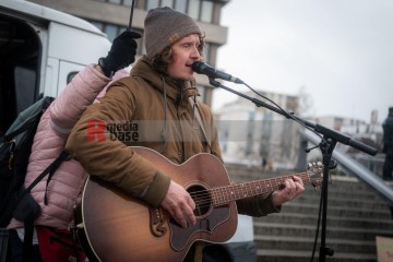 © 2025 These images are freely usable for all purposes aligned with the spirit and intentions of the original event, as well as for personal, non-commercial use. This includes, but is not limited to, personal social media profiles. Any use contradicting or diverging from the event's intentions is not permitted. | Stephan Gelenscher / R-mediabase | <a href=/confor2/?bld=92850&t=d&pst=92833&aid=797&dc=0932&i1=Stephan%20Gelenscher%20/%20R-mediabase><strong>Download Bild 92850...</strong></a>  |