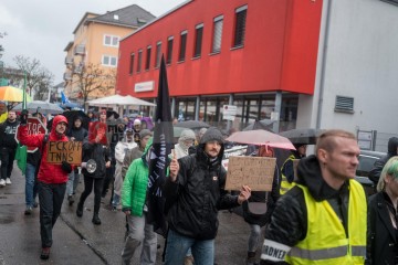 © 2025 These images are freely usable for all purposes aligned with the spirit and intentions of the original event, as well as for personal, non-commercial use. This includes, but is not limited to, personal social media profiles. Any use contradicting or diverging from the event's intentions is not permitted. | Stephan Gelenscher / R-mediabase | <a href=/confor2/?bld=92861&t=d&pst=92833&aid=797&dc=0932&i1=Stephan%20Gelenscher%20/%20R-mediabase><strong>Download Bild 92861...</strong></a>  |