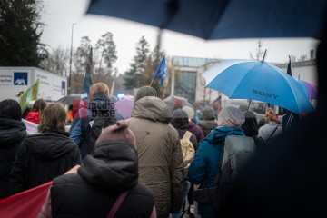 © 2025 These images are freely usable for all purposes aligned with the spirit and intentions of the original event, as well as for personal, non-commercial use. This includes, but is not limited to, personal social media profiles. Any use contradicting or diverging from the event's intentions is not permitted. | Stephan Gelenscher / R-mediabase | <a href=/confor2/?bld=92868&t=d&pst=92833&aid=797&dc=0932&i1=Stephan%20Gelenscher%20/%20R-mediabase><strong>Download Bild 92868...</strong></a>  |