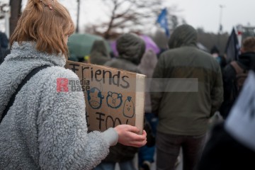 © 2025 These images are freely usable for all purposes aligned with the spirit and intentions of the original event, as well as for personal, non-commercial use. This includes, but is not limited to, personal social media profiles. Any use contradicting or diverging from the event's intentions is not permitted. | Stephan Gelenscher / R-mediabase | <a href=/confor2/?bld=92871&t=d&pst=92833&aid=797&dc=0932&i1=Stephan%20Gelenscher%20/%20R-mediabase><strong>Download Bild 92871...</strong></a>  |