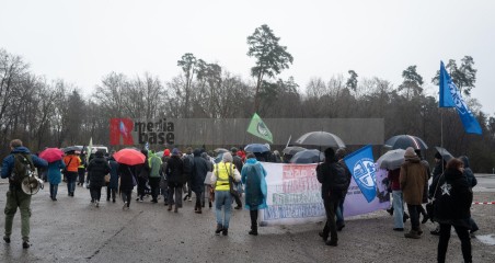 © 2025 These images are freely usable for all purposes aligned with the spirit and intentions of the original event, as well as for personal, non-commercial use. This includes, but is not limited to, personal social media profiles. Any use contradicting or diverging from the event's intentions is not permitted. | Stephan Gelenscher / R-mediabase | <a href=/confor2/?bld=92872&t=d&pst=92833&aid=797&dc=0932&i1=Stephan%20Gelenscher%20/%20R-mediabase><strong>Download Bild 92872...</strong></a>  |