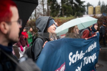 © 2025 These images are freely usable for all purposes aligned with the spirit and intentions of the original event, as well as for personal, non-commercial use. This includes, but is not limited to, personal social media profiles. Any use contradicting or diverging from the event's intentions is not permitted. | Stephan Gelenscher / R-mediabase | <a href=/confor2/?bld=92883&t=d&pst=92833&aid=797&dc=0932&i1=Stephan%20Gelenscher%20/%20R-mediabase><strong>Download Bild 92883...</strong></a>  |