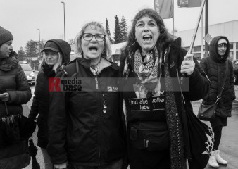 © 2025 These images are freely usable for all purposes aligned with the spirit and intentions of the original event, as well as for personal, non-commercial use. This includes, but is not limited to, personal social media profiles. Any use contradicting or diverging from the event's intentions is not permitted. | Stephan Gelenscher / R-mediabase | <a href=/confor2/?bld=92885&t=d&pst=92833&aid=797&dc=0932&i1=Stephan%20Gelenscher%20/%20R-mediabase><strong>Download Bild 92885...</strong></a>  |