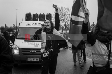 © 2025 These images are freely usable for all purposes aligned with the spirit and intentions of the original event, as well as for personal, non-commercial use. This includes, but is not limited to, personal social media profiles. Any use contradicting or diverging from the event's intentions is not permitted. | Stephan Gelenscher / R-mediabase | <a href=/confor2/?bld=92888&t=d&pst=92833&aid=797&dc=0933&i1=Stephan%20Gelenscher%20/%20R-mediabase><strong>Download Bild 92888...</strong></a>  |