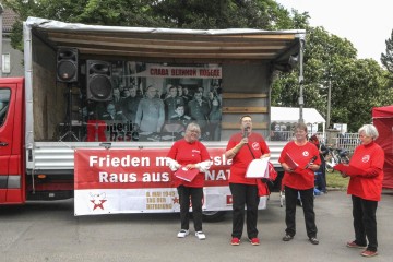 80. Jahrestag der Befreiung – Veranstaltung am Museum Berlin Karlshorst | Rudi Denner/R-mediabase / R-mediabase | <a href=/confor2/?bld=94342&t=d&pst=94339&aid=86&dc=1332&i1=Rudi%20Denner/R-mediabase%20/%20R-mediabase><strong>Download Bild 94342...</strong></a>  |