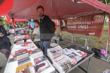 80. Jahrestag der Befreiung – Veranstaltung am Museum Berlin Karlshorst | Rudi Denner/R-mediabase / R-mediabase | <a href=/confor2/?bld=94345&t=d&pst=94339&aid=86&dc=1332&i1=Rudi%20Denner/R-mediabase%20/%20R-mediabase><strong>Download Bild 94345...</strong></a>  |