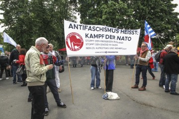 80. Jahrestag der Befreiung – Veranstaltung am Museum Berlin Karlshorst | Rudi Denner/R-mediabase / R-mediabase | <a href=/confor2/?bld=94346&t=d&pst=94339&aid=86&dc=1332&i1=Rudi%20Denner/R-mediabase%20/%20R-mediabase><strong>Download Bild 94346...</strong></a>  |