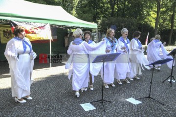 80. Jahrestag der Befreiung – Gedenken am sowjetischen Ehrenmal im Treptower Park | Rudi Denner/R-mediabase / R-mediabase | <a href=/confor2/?bld=94390&t=d&pst=94374&aid=86&dc=1342&i1=Rudi%20Denner/R-mediabase%20/%20R-mediabase><strong>Download Bild 94390...</strong></a>  |