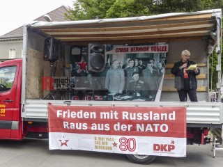 80. Jahrestag der Befreiung – Veranstaltung am Museum Berlin Karlshorst | Rudi Denner/R-mediabase / R-mediabase | <a href=/confor2/?bld=94358&t=d&pst=94339&aid=86&dc=1332&i1=Rudi%20Denner/R-mediabase%20/%20R-mediabase><strong>Download Bild 94358...</strong></a>  |