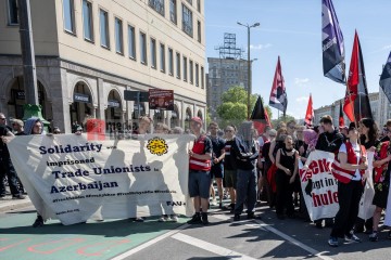 ERSTER Mai 2025 Berlin – „Mach dich stark mit uns“: DGB ruft zur Demo auf | Jens Schulze / R-mediabase | <a href=/confor2/?bld=93947&t=d&pst=93880&aid=146&dc=1833&i1=Jens%20Schulze%20/%20R-mediabase><strong>Download Bild 93947...</strong></a> |