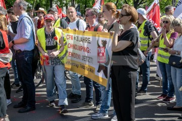 ERSTER Mai 2025 Berlin – „Mach dich stark mit uns“: DGB ruft zur Demo auf | Jens Schulze / R-mediabase | <a href=/confor2/?bld=93890&t=d&pst=93880&aid=146&dc=1829&i1=Jens%20Schulze%20/%20R-mediabase><strong>Download Bild 93890...</strong></a> |