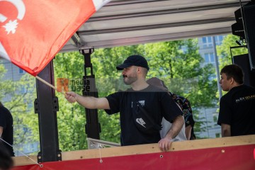 ERSTER Mai 2025 Berlin – „Mach dich stark mit uns“: DGB ruft zur Demo auf | Jens Schulze / R-mediabase | <a href=/confor2/?bld=93976&t=d&pst=93880&aid=146&dc=1834&i1=Jens%20Schulze%20/%20R-mediabase><strong>Download Bild 93976...</strong></a> |