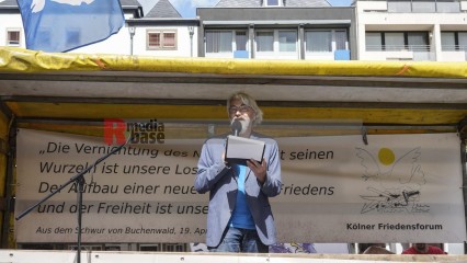 Zum Antikriegstag 2025 in Köln: Frieden schaffen, Aufrüstung s | jovofoto | <a href=/confor2/?bld=95438&t=d&pst=95437&aid=23&dc=1535&i1=jovofoto><strong>Download Bild 95438...</strong></a> |