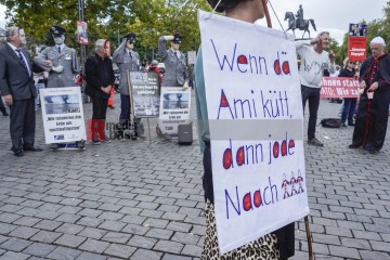 Zum Antikriegstag 2025 in Köln: Frieden schaffen, Aufrüstung s | jovofoto | <a href=/confor2/?bld=95450&t=d&pst=95437&aid=23&dc=1535&i1=jovofoto><strong>Download Bild 95450...</strong></a> |