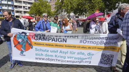 Zum Antikriegstag 2025 in Köln: Frieden schaffen, Aufrüstung s | jovofoto | <a href=/confor2/?bld=95459&t=d&pst=95437&aid=23&dc=1535&i1=jovofoto><strong>Download Bild 95459...</strong></a> |