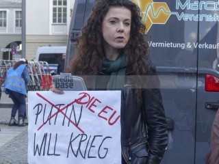 Friedensdemonstration in Berlin am 3.10.2025 | Rudi Denner/R-mediabase / R-mediabase | <a href=/confor2/?bld=96185&t=d&pst=96138&aid=86&dc=2318&i1=Rudi%20Denner/R-mediabase%20/%20R-mediabase><strong>Download Bild 96185...</strong></a>  |