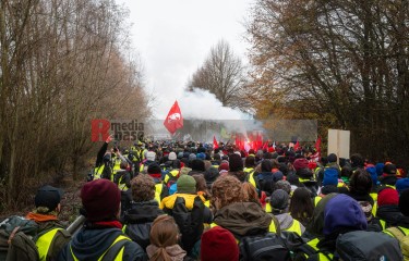 © 2025 These images are freely usable for all purposes aligned with the spirit and intentions of the original event, as well as for personal, non-commercial use. This includes, but is not limited to, personal social media profiles. Any use contradicting or diverging from the event's intentions is not permitted. | Stephan Gelenscher | <a href=/confor2/?bld=96701&t=d&pst=96648&aid=797&dc=1225&i1=Stephan%20Gelenscher><strong>Download Bild 96701...</strong></a> |