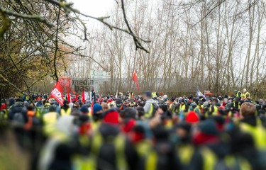 © 2025 These images are freely usable for all purposes aligned with the spirit and intentions of the original event, as well as for personal, non-commercial use. This includes, but is not limited to, personal social media profiles. Any use contradicting or diverging from the event's intentions is not permitted. | Stephan Gelenscher | <a href=/confor2/?bld=96700&t=d&pst=96648&aid=797&dc=1225&i1=Stephan%20Gelenscher><strong>Download Bild 96700...</strong></a> |