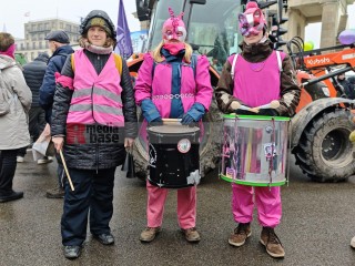 WHES2026 - Wir haben es satt 2026 - Wir haben die Agrarindustrie satt | sabineschefferberlin | <a href=/confor2/?bld=97876&t=d&pst=&aid=802&dc=1430&i1=sabineschefferberlin><strong>Download Bild 97876...</strong></a> |