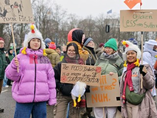 WHES2026 - Wir haben es satt 2026 - Wir haben die Agrarindustrie satt | sabineschefferberlin | <a href=/confor2/?bld=97884&t=d&pst=&aid=802&dc=1434&i1=sabineschefferberlin><strong>Download Bild 97884...</strong></a> |