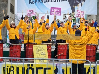 WHES2026 - Wir haben es satt 2026 - Wir haben die Agrarindustrie satt | sabineschefferberlin | <a href=/confor2/?bld=97911&t=d&pst=&aid=802&dc=1446&i1=sabineschefferberlin><strong>Download Bild 97911...</strong></a> |