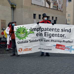 Impfpatente Kundgebung und Performance vor der Antoniterkirche Köln für die Freigabe von Impfpatenten.