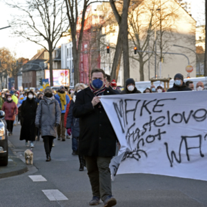 Zollstock ist solidarisch Friedensdemo mit Gebet in Zollstock.