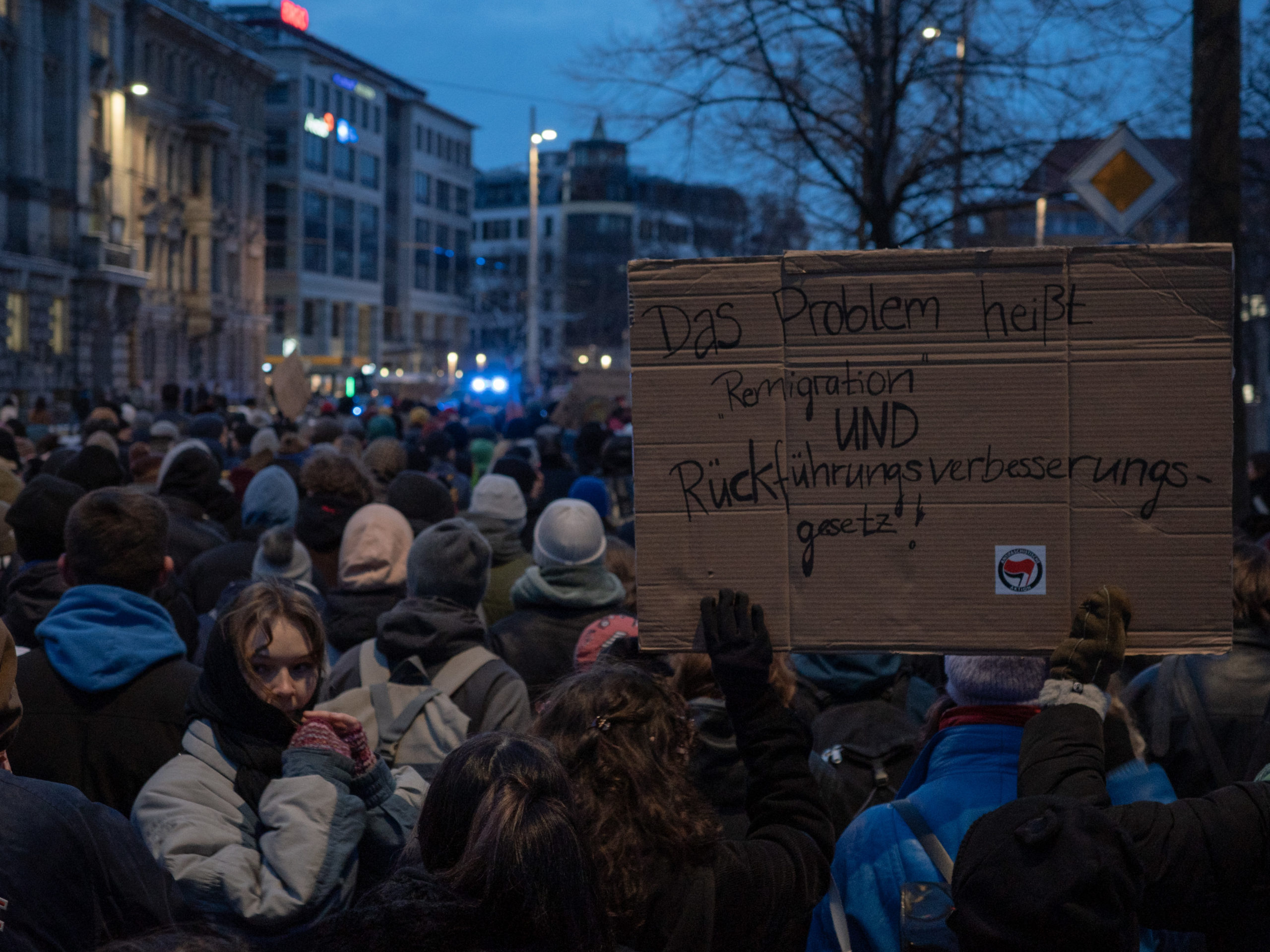Hoffentlich mehr als ein klares Zeichen gegen rechts - R-mediabase