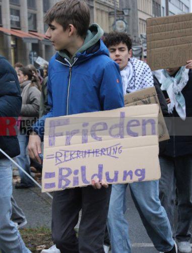 Schulstreik gegen Wehrpflicht in Berlintc:2#120]